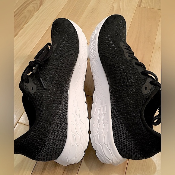 New Balance Fresh Foam X Tempo Shoe Women’s Black Size 11 - Picture 2 of 10